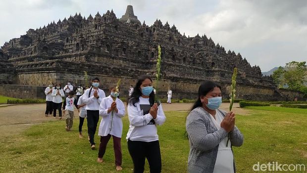 Momen Hari Uposatha di Candi Borobudur, Kamis (10/6)