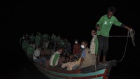 Sebanyak 81 imigran etnis Rohingya direlokasi ke Medan, Sumatera Utara.