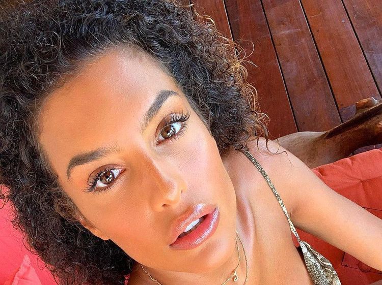 Foto si Seksi Jessica Aidi, Penyuntik Semangat Marco Verratti