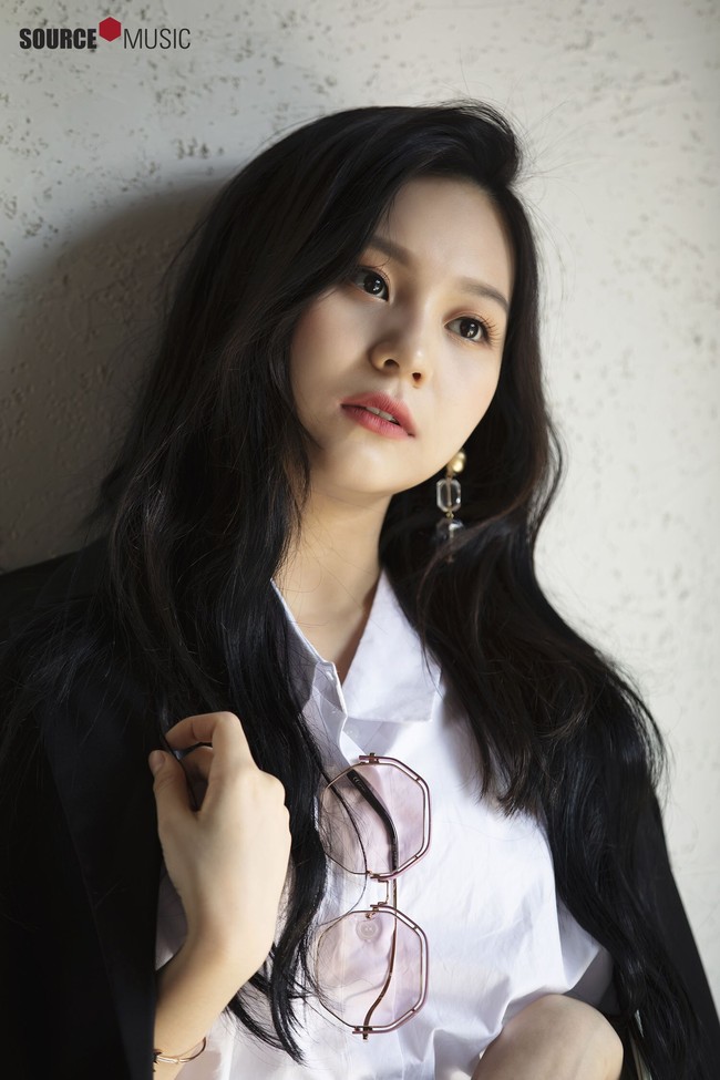 Umji GFRIEND bikin penggemar emosional saat membalas pertanyaan penggemar di Instagram (@ummmmm_j.i). Ia masih memanggil mereka dengan sebutan BUDDY. “Selamat tidur Buddy Buddies,” tulisnya dengan emoticon hati. Foto: dok. Source Music