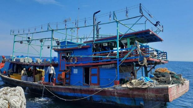 Kapal ikan ditangkap di Riau