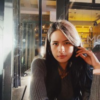 Memiliki paras cantik dan otak yang cerdas, siapa sangka bahwa Maudy Ayunda juga pernah menjadi korban body shaming. Maudy disebut memiliki badan yang terlalu kurus dan mirip tripleks oleh netizen yang tak bertanggung jawab. Foto: Instagram @maudyayunda