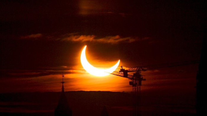 Melihat Lagi Indahnya Gerhana Matahari Cincin di Langit Dunia