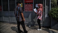 Dalam sehari petugas dapat mengunjungi maksimal 6 rumah warga di Jakarta.
