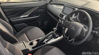 Xpander ini sempat juga hadir dalam versi spesial pada akhir 2020 silam. Mitsubishi menyebutnya dengan Xpander Black Edition, namun tentunya Xpander Rockford Fosgate Black Edition ini tidak sama dengan Xpander Black Edition tersebut. Foto: Muhammad Hafizh Gemilang