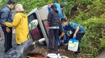 Mobil Pusling Angkut Vaksin Terguling di Blitar