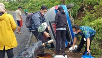 Kondisi tiga Nakes sendiri selamat dan tidak terluka. Mereka melanjutkan perjalanan memakai mobil operasional desa.