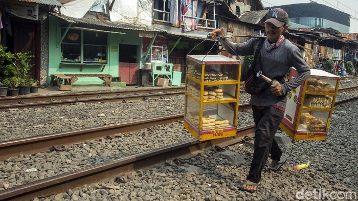 Pemprov DKI Jakarta melalui Dinas Sosial DKI Jakarta membuka pendaftaran Data Terpadu Kesejahteraan Sosial (DTKS) secara online. Bagaimana cara pendaftarannya?
