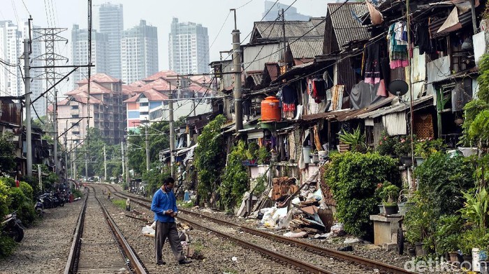 Pendaftaran Fakir Miskin dan Orang Tak Mampu Dibuka, Begini Daftarnya Pemprov DKI Jakarta melalui Dinas Sosial DKI Jakarta membuka pendaftaran Data Terpadu Kesejahteraan Sosial (DTKS) secara online. Bagaimana cara pendaftarannya?