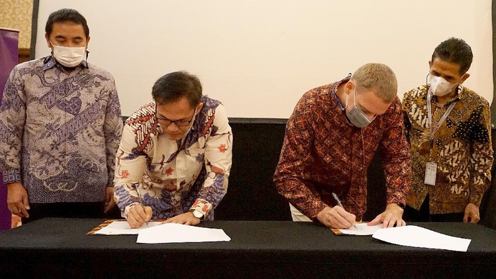 Dalam rangka mengembangkan industri ekonomi syariah, PT Sompo Insurance Indonesia (Asuransi Sompo) mengumumkan kerja sama dengan PT Bank Muamalat Indonesia Tbk, salah satu bank Syariah terkemuka di Indonesia hari ini.