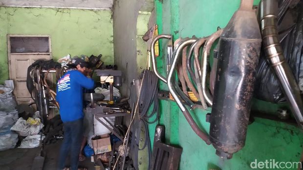 Perajin Knalpot Ciamis di tengah maraknya razia knalpot bising,