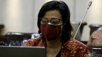 Sri Mulyani menyebut COVID-19 ini membuat terjadinya perubahan dinamika dalam perencanaan RAPBN 2022. Misalnya saja sebelum COVID anggaran belanja birokrasi yang terdiri dari ATK, belanja bahan, percetakan, perjalanan dinas, konsumsi, hingga honorarium mencapai hampir Rp 2 triliun, saat ini terjadi penurunan hanya Rp 720 miliar.