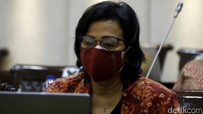 Rapat Bareng Komisi XI DPR, Sri Mulyani Bahas Apa? Menteri Keuangan Sri Mulyani Indrawati hadir dalam rapat kerja bersama Komisi XI DPR RI. Rapat itu membahas pagu indikatif Kementerian Keuangan dalam RAPBN 2022