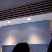 Inilah penampakan kamar El. Anak kedua Maia Estianty dan Ahmad Dhani itu mengatakan, kamarnya tidak akan menggunakan pendinginan udara rumahan. Pakai AC central. Seakan-akan tidak ada AC, padahal nanti dingin, kata dia. (Foto: YouTube/@Maia Aleldul TV)