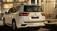 Dari segi keamanan standar Toyota Land Cruiser ini dilengkapi dengan 6 airbag, Anti-lock Brake System (ABS), Electronic Brake Distribution (EBD), Brake Assist (BA), Vehicle Stability Control (VSC), Hill-start Assist Control (HAC), Downhill Assist Control (DAC), Tak ketinggalan juga dilengkapi teknologi Toyota Safety Sense termasuk Pre - Collision System (PCS), Dynamic Radar Cruise Control (DRCC), Lane Tracing Assist (LTA), dan Auto High Beam (AHB). Foto: Dok. Toyota