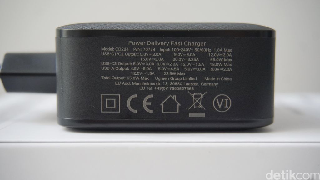 UGREEN Power Delivery Fast Charger GaNX 65W