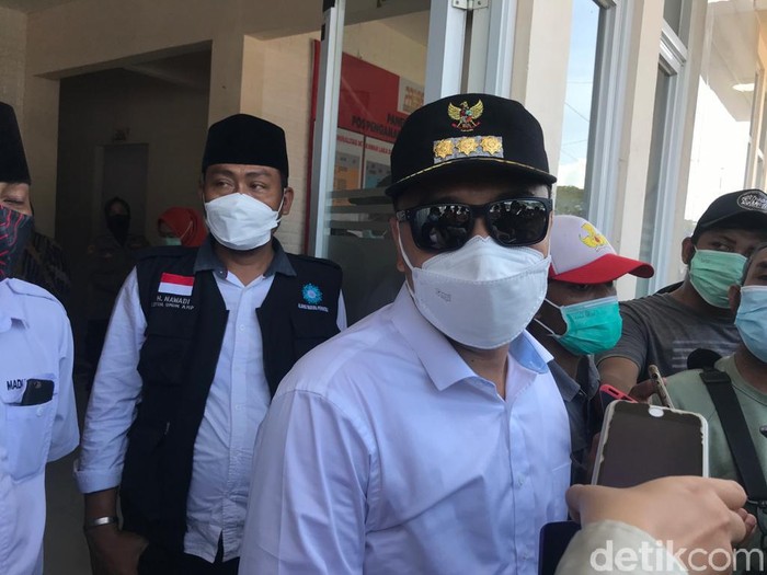 Sebanyak 13.735 pengendara motor dan mobil menjalani swab antigen dalam penyekatan di Suramadu sisi Surabaya. Ada 120 orang yang positif COVID-19 setelah swab PCR.