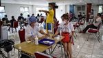 Antusiasme Warga Kelapa Gading saat Vaksinasi