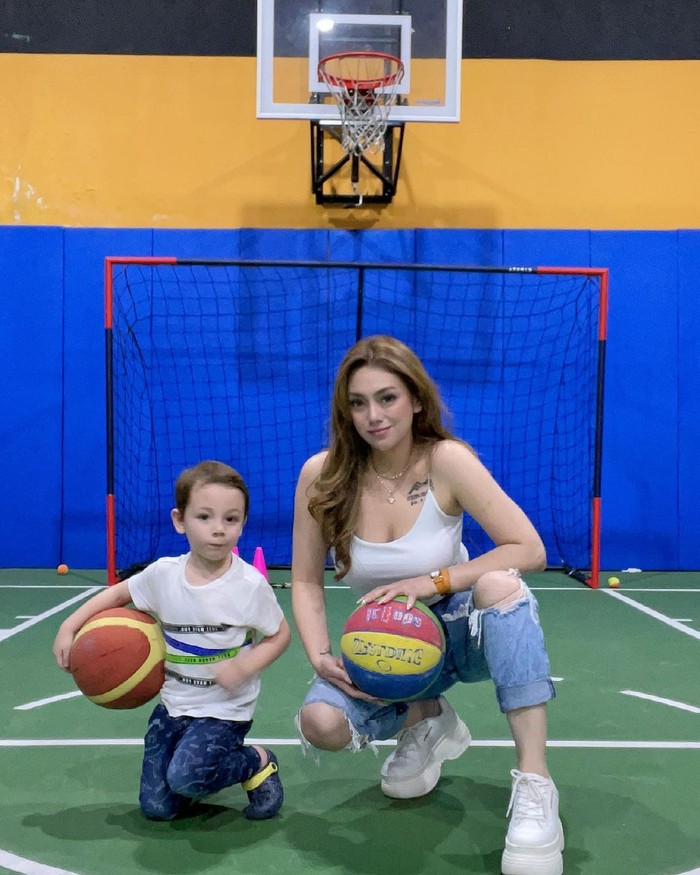 Celine Evangelista Celine Evangelista