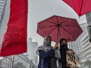 Sebagian Besar Wilayah Berpotensi Hujan Lebat