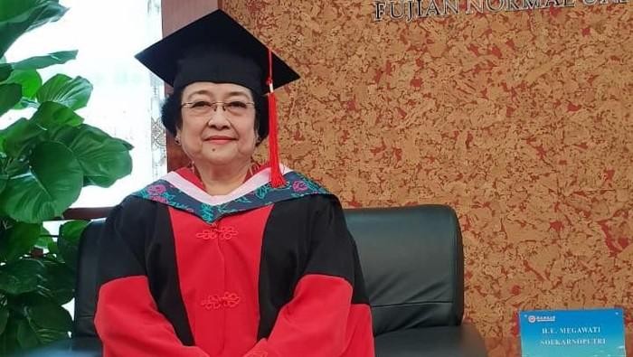 Dapat Gelar Profesor Kehormatan, Megawati Punya Momen Makan yang Seru