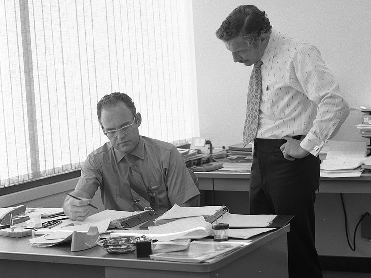 Duet Gordon Moore dan Robert Noyce