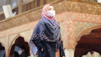 Di Instagram, seorang netizen mengingatkan Ghaida agar memberitahukan orang tuanya ketika berbuat salah. “Terima kasih sudah mengingatkan ya,” tulis Ghaida kala itu.