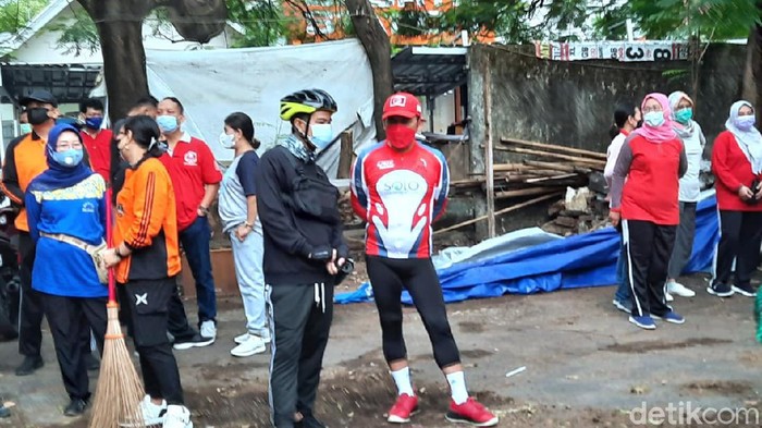 Gibran dan FX Rudy di Taman Sriwedari