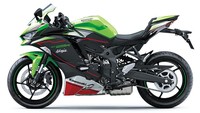 PT Kawasaki Motor Indonesia (KMI) resmi merilis Ninja ZX-25R Model Year (MY) 2022 yang akan segera hadir di dealer-dealer resmi Kawasaki di seluruh Indonesia. Banyaknya tanggapan positif dari konsumen saat peluncuran Ninja ZX-25R dan kesuksesan penjualan menjadi perhatian KMI untuk terus mengembangkan Ninja ZX-25R. Foto: Dok. Kawasaki Motor Indonesia (KMI)