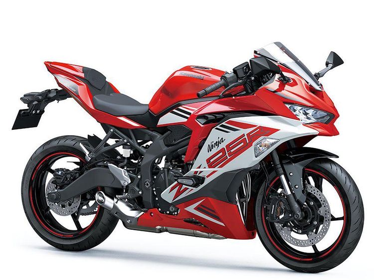 Potret Kawasaki Ninja ZX-25R 2022, Warna Merahnya Bikin Naksir