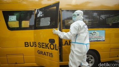 Kembali Melonjak! DKI Tambah 2.293 Kasus COVID-19