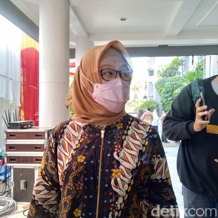 Kepala Dinas Kesehatan Surabaya Febria Rachmanita
