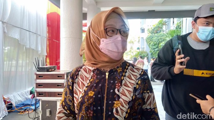 Kepala Dinas Kesehatan Surabaya Febria Rachmanita