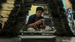 Keren! Miniatur Kapal Pinisi Dibuat dari Koran Bekas Lho
