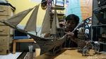 Keren! Miniatur Kapal Pinisi Dibuat dari Koran Bekas Lho