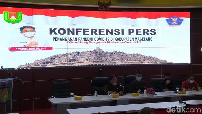 Konferensi pers penanganan COVID-19 di Kabupaten Magelang, Jumat (11/6/2021)