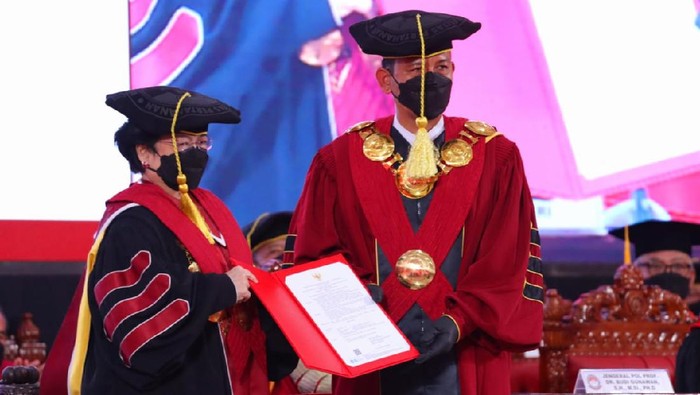 Megawati Soekarnoputri dikukuhan gelar profesor kehormatan