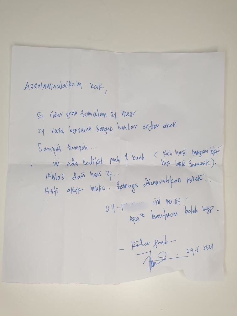 Tak Enak Hati Tumpahkan Kopi Pelanggan, Ojol Ini Hadiahi Buah