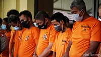 Kabid Humas Polda Metro Jaya Kombes Yusri Yunus mengatakan pihaknya sudah membentuk tim untuk mengusut para pelaku pungli.