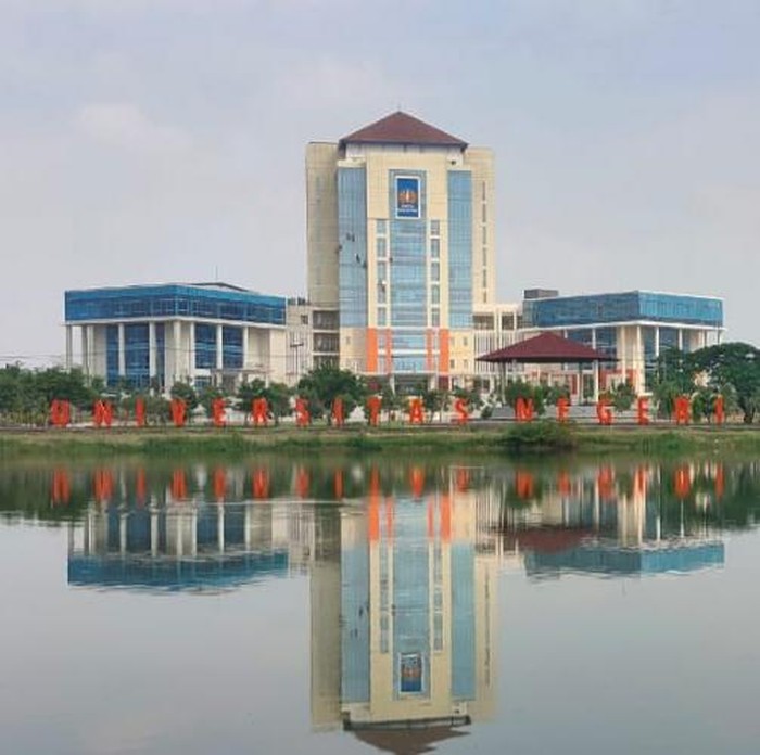 Universitas Negeri Surabaya (Unesa)