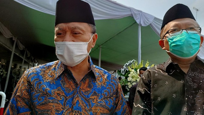 Wakil Ketua MPR, Zulfikri Hasan dan Arsul Sani menyambangi Rumah Duka Sentosa, Jakarta Pusat (Karin/detikcom)