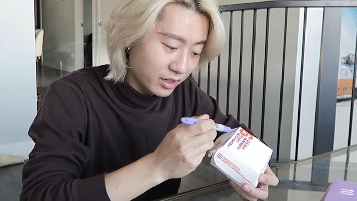 YouTuber Bikin BTS Meal Palsu YouTuber Bikin BTS Meal Palsu