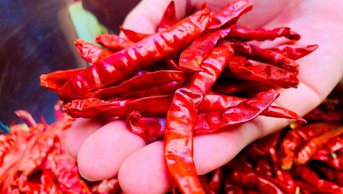 5 Cara Ampuh Hilangkan Panas di Tangan Setelah Terkena Cabai