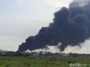 Asap Masih Membubung, Ada Titik Api Baru di Area Pertamina Cilacap