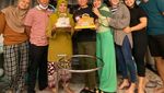 Ayah Ayu Ting Ting Foodies yang Doyan Makan Bareng Keluarga
