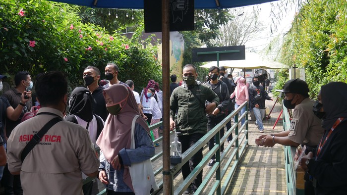 Bandung Barat Zona Merah, tempat wisata di lembang penuh pengunjung