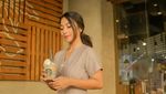 Momen Dinda Kirana Ngopi Cantik dan Makan BBQ