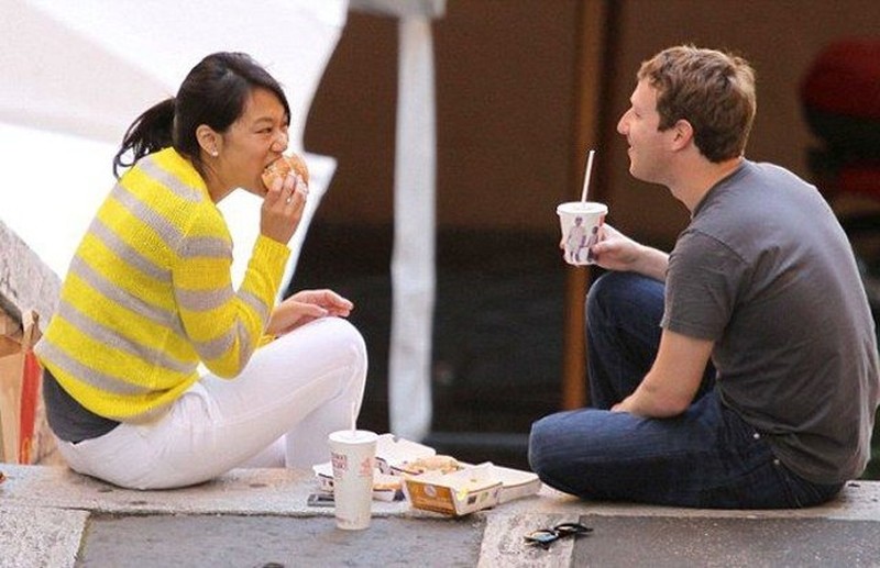 fotoinet Potret Sederhana Pendiri Facebook Mark Zuckerberg