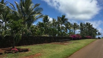 Meski tampak sederhana, Zuck memiliki beberapa properti super mahal, misalnya rumah di kepulaua Hawaii. Ia memiliki tanah seluas 750 hektar di Hawaii yang dibelinya senilai USD 100 juta di tahun 2014. Bahkan baru-baru ini, dia membeli lagi lahan besar di Hawaii. (Foto: Internet)