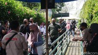Kendati saat ini KBB sedang berada di zona merah atau risiko tinggi penyebaran COVID-19. Namun sepertinya hal itu tak terlalu berpengaruh pada animo wisatawan untuk berlibur ke Lembang.
